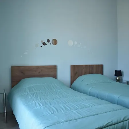 Iris Apartment